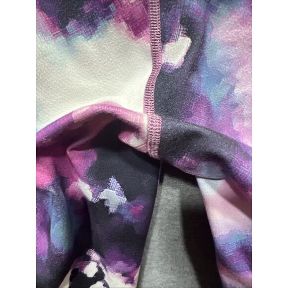 Lululemon Wunder Under Crop Legging in the "Blooming Pixie" Pattern Size 4 - Picture 8 of 10